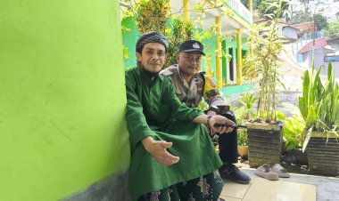 Aiptu Ana Nurdiana Laksanakan Sambang dan Silaturahmi dengan Warga Desa Karyabakti untuk Pererat Hubungan Polri dan Masyarakat